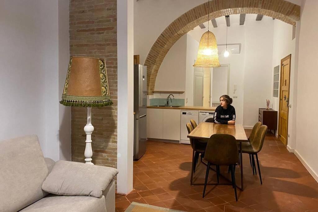Casa Moner Loft Edifici Historic Centre Medieval De Castello 카스테요 뎀푸리에스 외부 사진